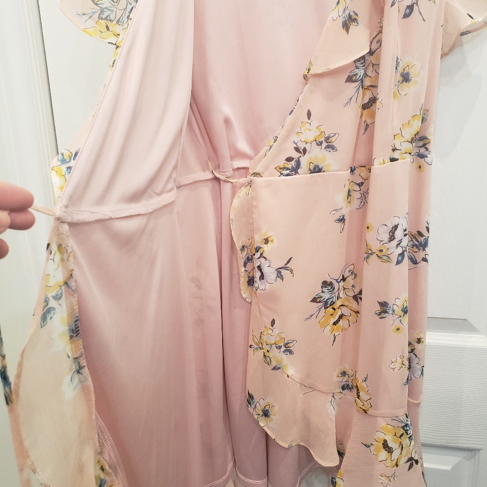 LUSH Colie Ruffle Wrap Dress - Picture 7 of 8